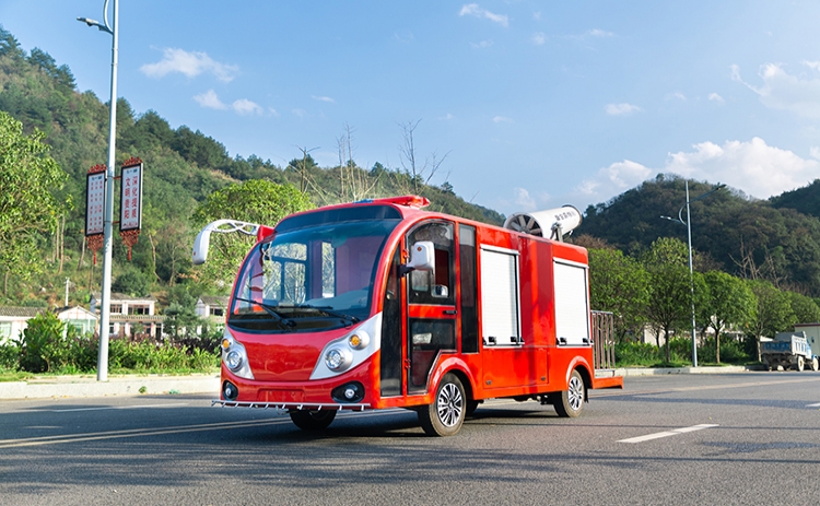 2座除塵車，道路降塵霧炮車